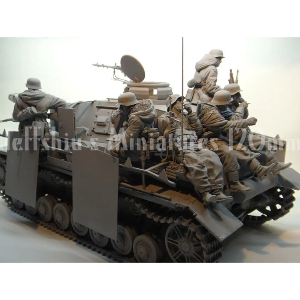 1/16 WWII German Infantry Assault Squad with MP40s, 6 Figures, Resin Model Figure Kit, Unassembled and Unpainted