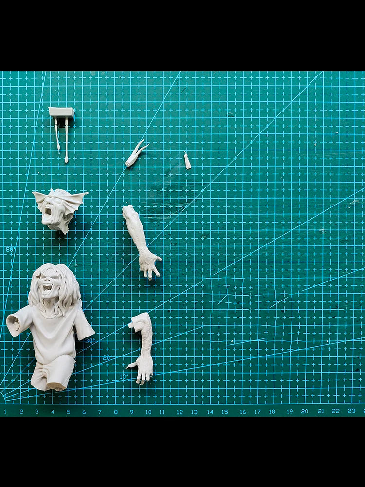 1/12 Demonic Sorceress with Wavy Hair, Resin Model Bust Kit, Fantasy Theme, Unassembled and Unpainted
