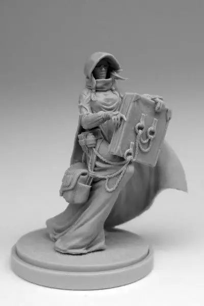 30mm Ornate Fantasy Warrior with Shield, Resin Model Figure Kit, Fantasy Theme, Unassembled and Unpainted
