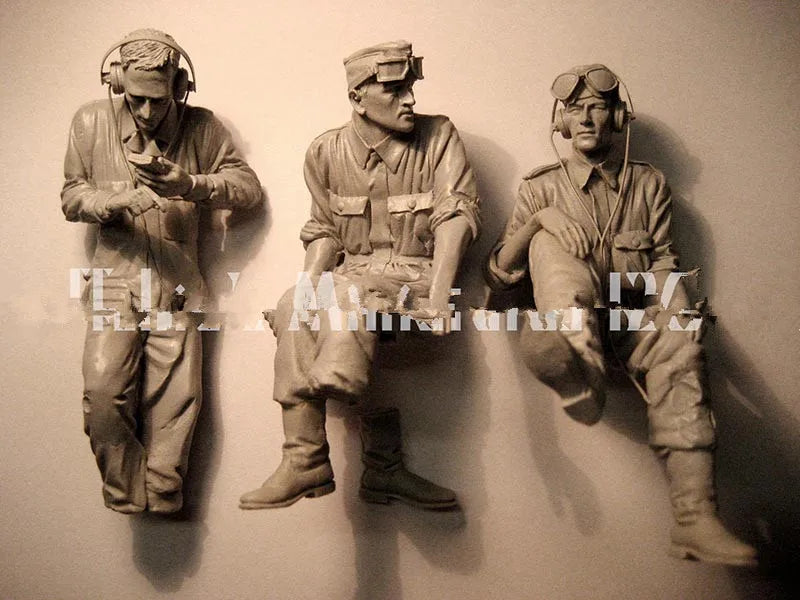 1/16 WWII German Panzer Crew at Hatches, 7 Figures, Resin Model Figure Kit, Unassembled and Unpainted