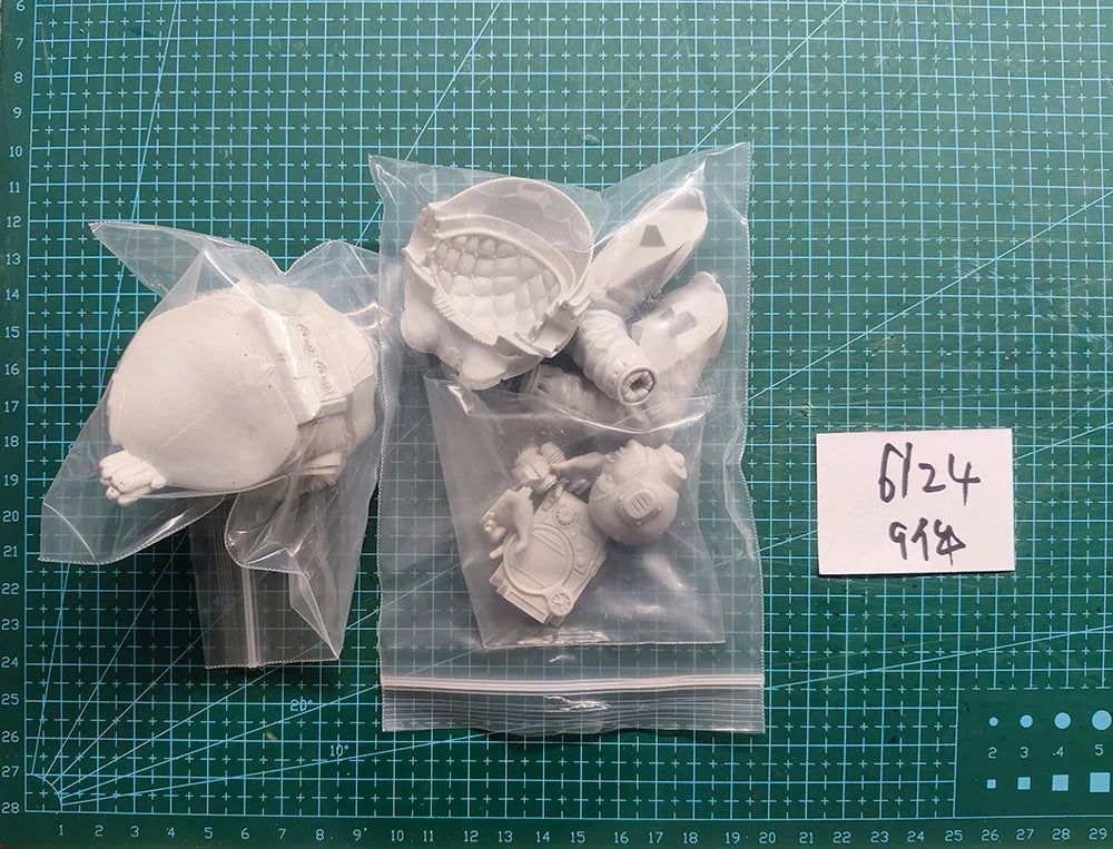 1/10 Modern Sci-Fi Female Guard, Resin Model Bust Kit, Unassembled and Unpainted