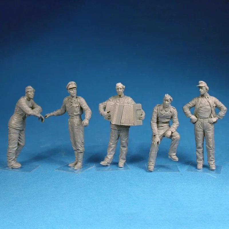 1/35 Military Soldiers Combat Poses, 5 Figures, Resin Model Figure Kit, Military Theme, Unassembled and Unpainted