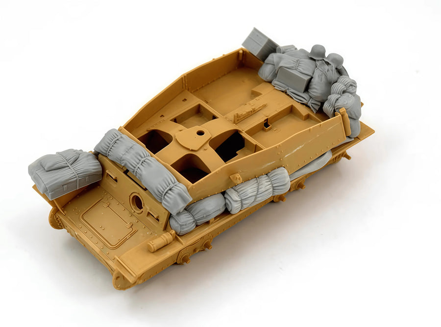 WWII German Halftrack Hull with Stowage 1/35 Resin Vehicle Kit - resin model view 2