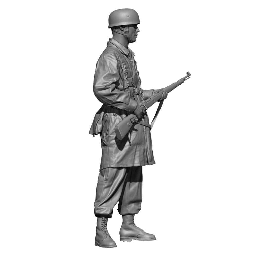1/35 WWII German Infantryman Ready with Rifle, Resin Model Figure Kit, Unassembled and Unpainted