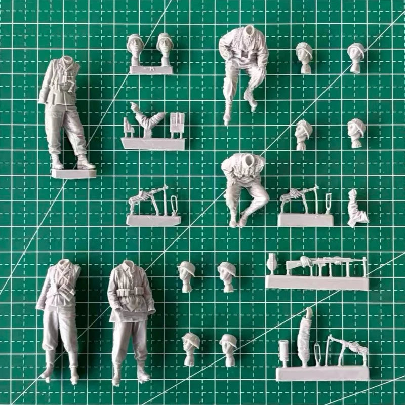 1/35 Modern Military Desert Patrol, 5 Figures, Resin Model Figure Kit, Unassembled and Unpainted