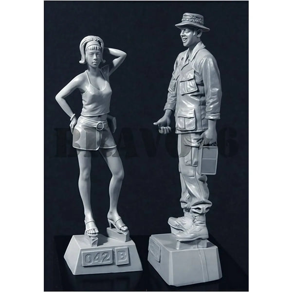 1/35 Vietnam War American Soldier & Vietnamese Girl, 2 Figures, Resin Model Figure Kit, Unassembled and Unpainted