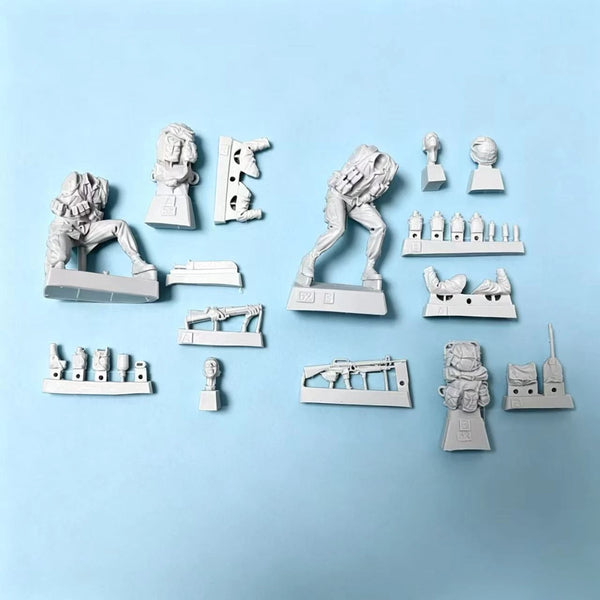 1/35 Vietnam War US Infantry M79 Grenade Launcher Team, 2 Figures, Resin Model Figure Kit, Unassembled and Unpainted
