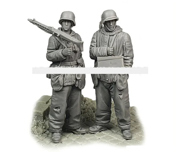 1/35 WWII German Infantry Squad Mixed Poses, 4 Figures, Resin Model Figure Kit, Unassembled and Unpainted