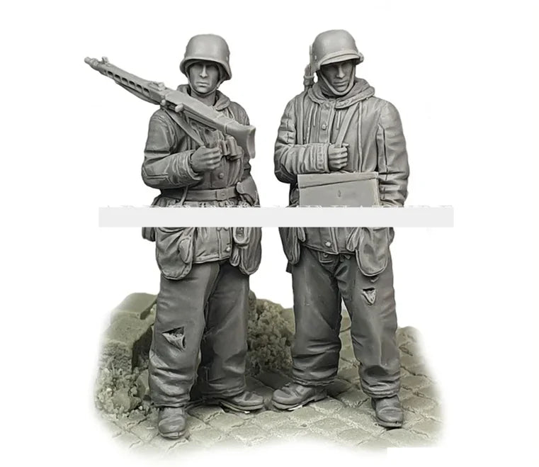 1/35 WWII German Infantry Squad Mixed Poses, 4 Figures, Resin Model Figure Kit, Unassembled and Unpainted