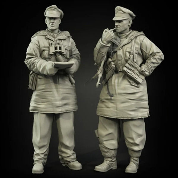 1/35 WWII Soviet Officer with Map and Rifleman, 2 Figures, Resin Model Figure Kit, Unassembled and Unpainted