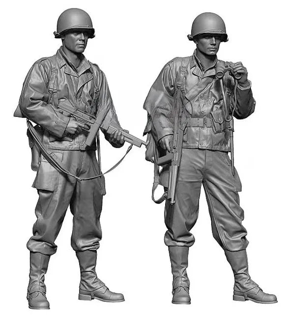 1/35 WWII Allied Soldiers with Rifles, 2 Figures, Resin Model Figure Kit, Unassembled and Unpainted