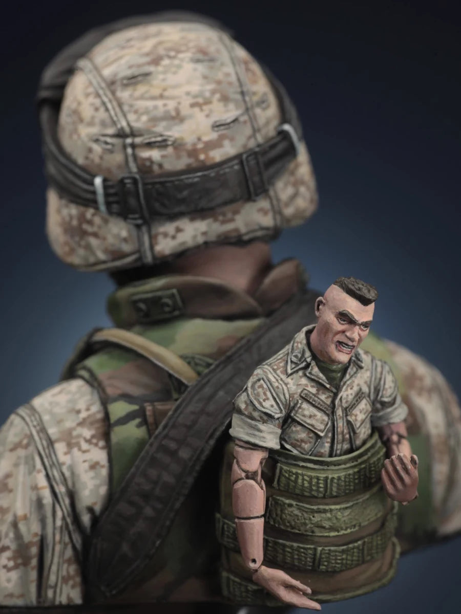 1/10 Modern Soldier in Digital Camouflage with Night Vision, Resin Model Bust Kit, Unassembled and Unpainted