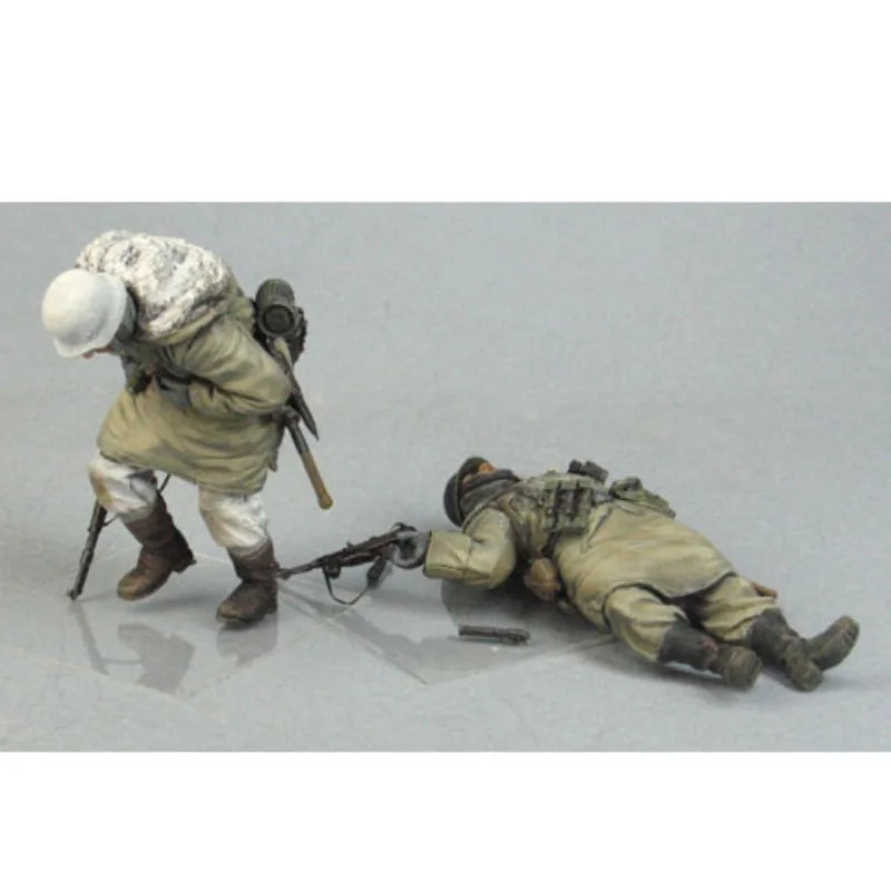 1/35 WWII Soviet Motorized Infantry, 2 Figures, Resin Model Figure Kit, Unassembled and Unpainted