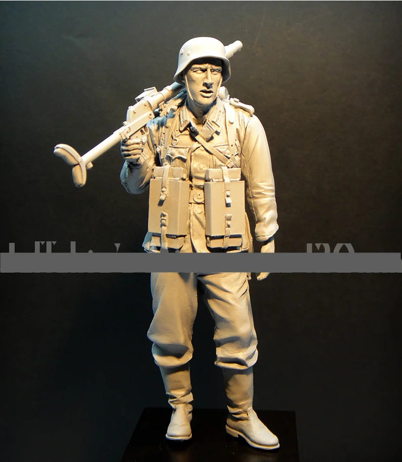 1/16 WWII British Soldier Signaling with Rifle, Resin Model Figure Kit, Unassembled and Unpainted