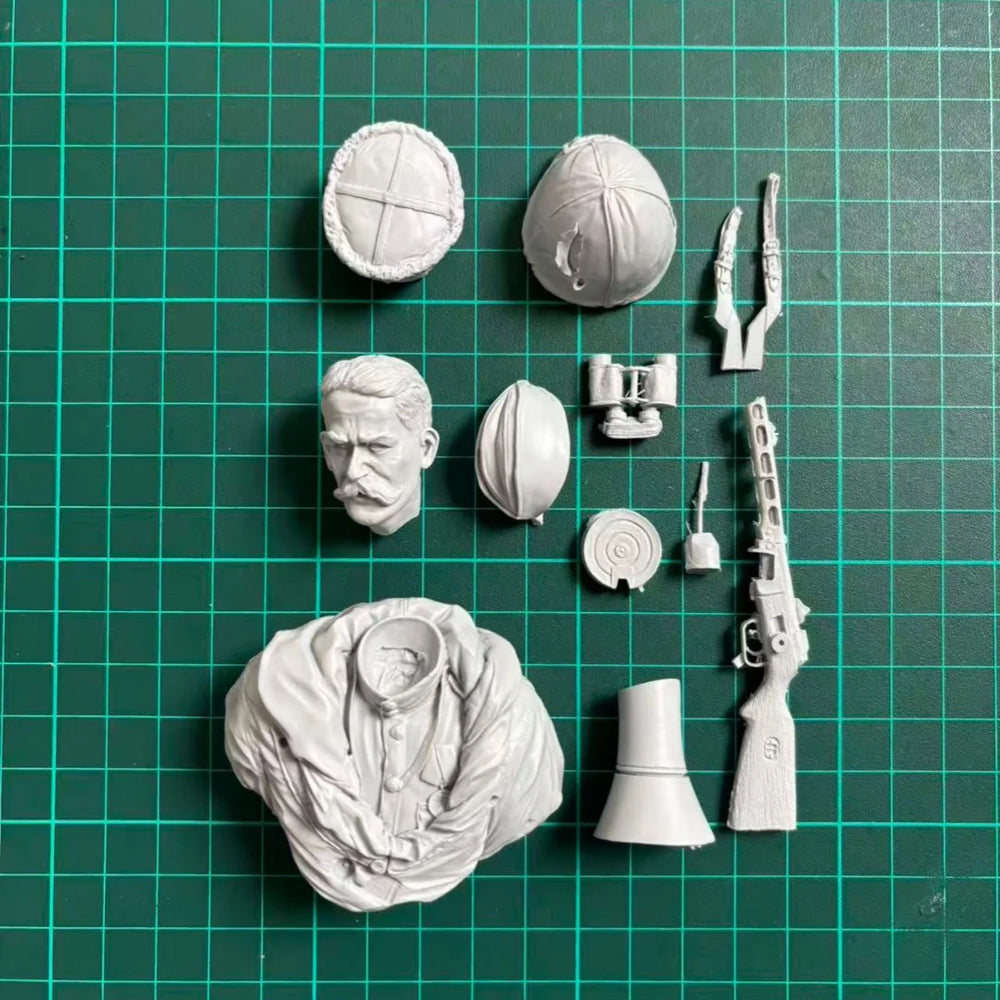 1/10 Cold War Soviet Scout, 2 Figures, Resin Model Bust Kit, Unassembled and Unpainted
