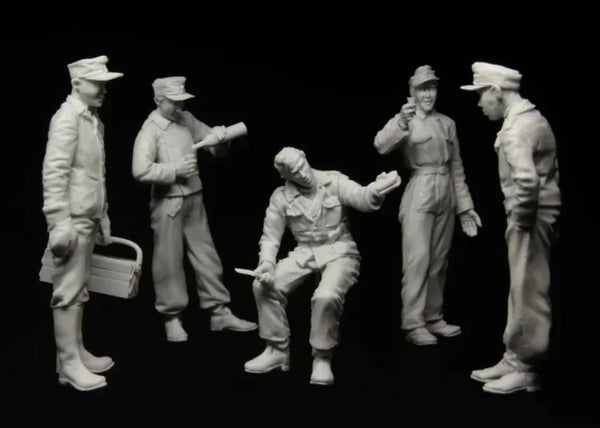 1/35 WWII German Officers Briefing, 5 Figures, Resin Model Figure Kit, Unassembled and Unpainted