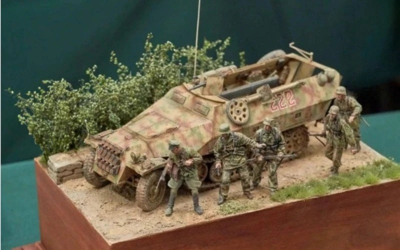1/35 WWII German Supply Wagon with Horse & Crew, 5 Figures, Resin Model Figure Kit, Unassembled and Unpainted