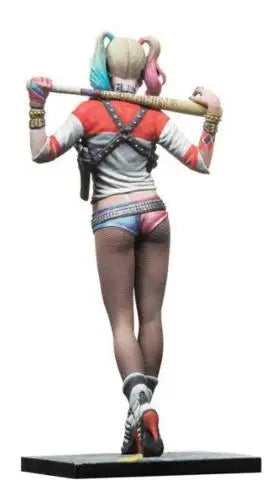Harley Quinn Character — 1:32 Resin Figure