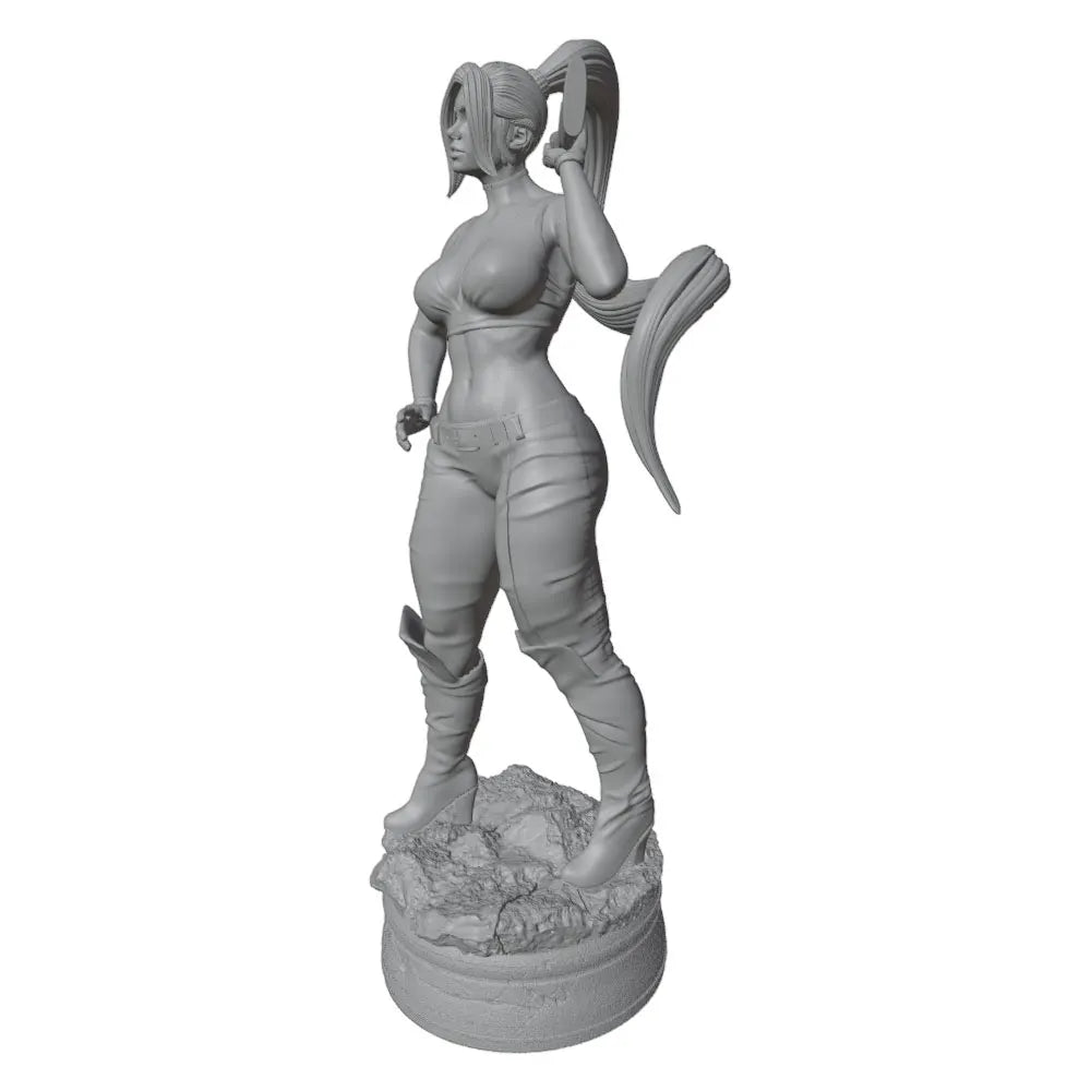 1/24 Female Warrior with Rifle and Braided Hair, Resin Model Figure Kit, Fantasy Theme, Unassembled and Unpainted