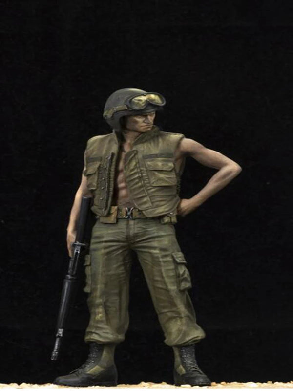 1/16 WWII German Tank Officer, Resin Model Figure Kit, Unassembled and Unpainted