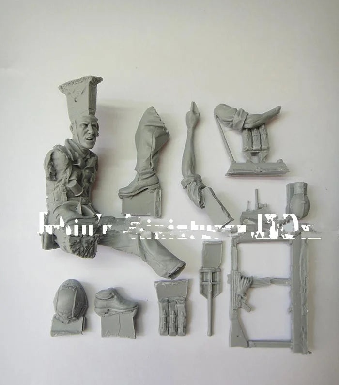 1/16 Soldier, Resin Model Figure Kit, Sci-Fi Theme, Unassembled and Unpainted