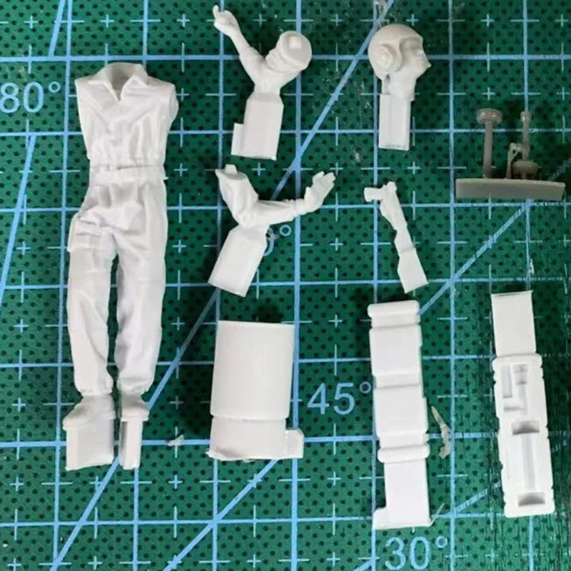 1/35 Modern US Tank Crew Boresighting, 2 Figures, Resin Model Figure Kit, Unassembled and Unpainted