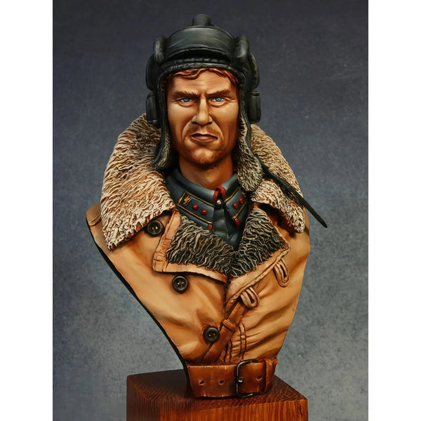 1/10 WWII Soviet Tank Crewman, Resin Model Bust Kit, Unassembled and Unpainted