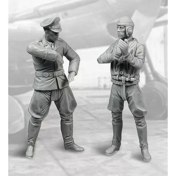 1/32 WWII Fighter Pilots, 2 Figures, Resin Model Figure Kit, Unassembled and Unpainted