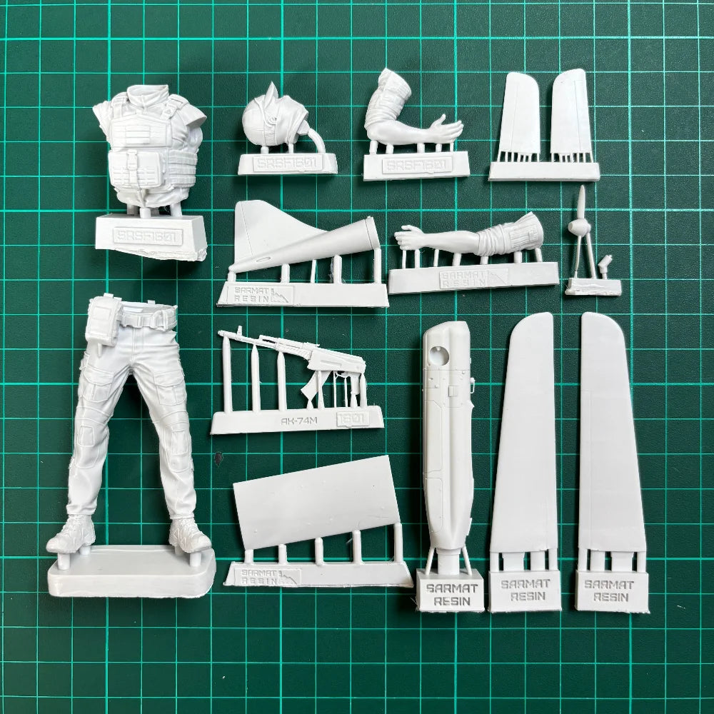 1/16 Modern Russian Drone Operator, Resin Model Figure Kit, Unassembled and Unpainted