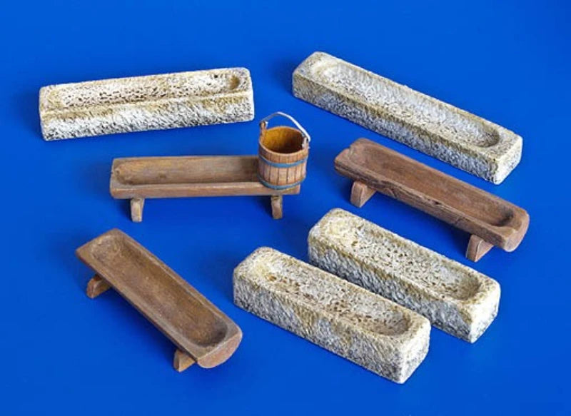 1/35 Wooden & Stone Feed-Troughs, Resin Model Terrain Kit, Historical Theme, Unpainted