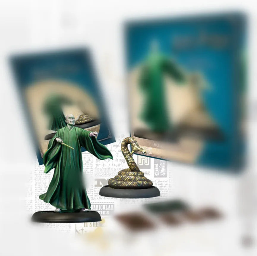 35mm Wizard in Green Robes, Resin Model Figure Kit, Fantasy Theme, Unassembled and Unpainted