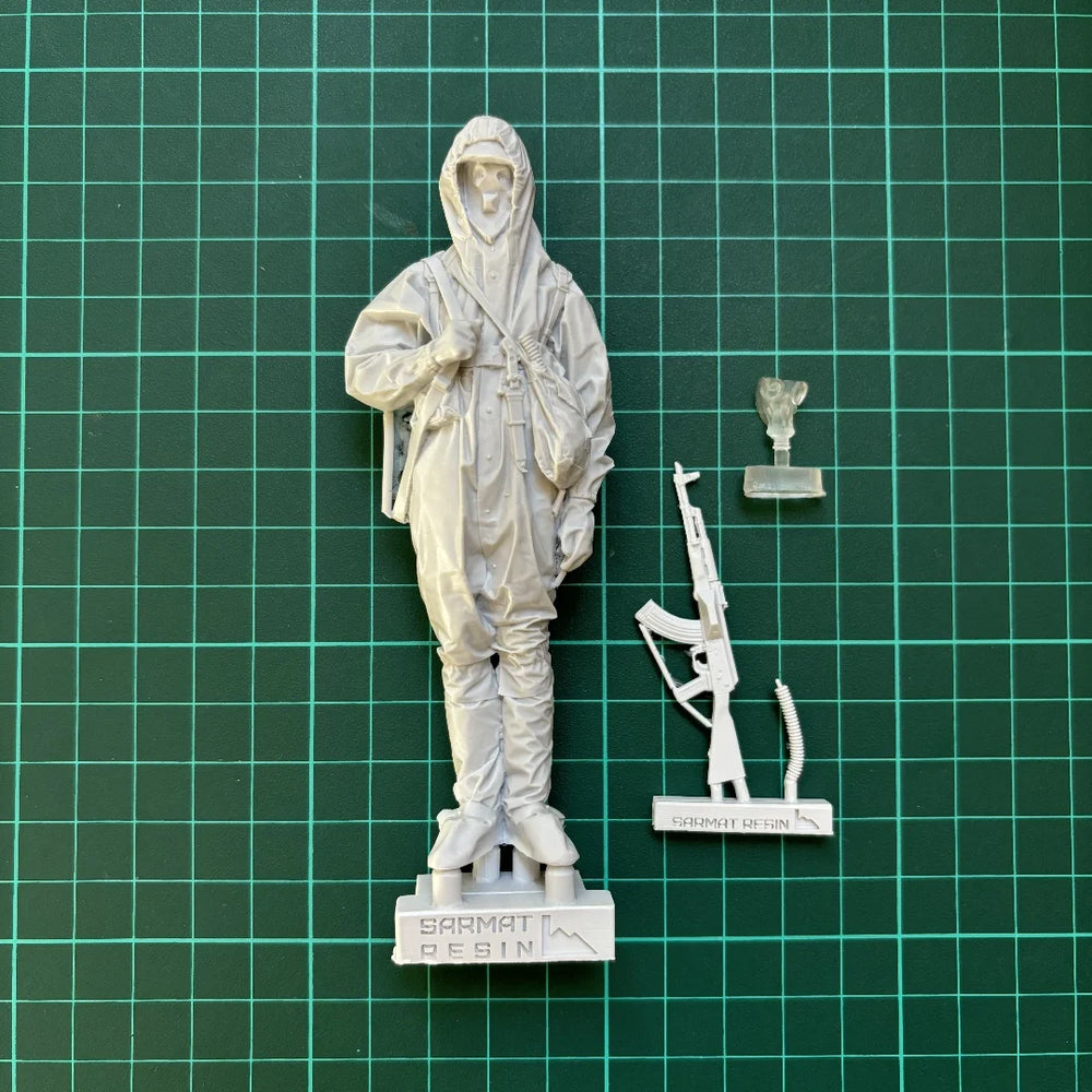 1/16 Cold War Soviet NBC Soldier, Resin Model Figure Kit, Unassembled and Unpainted