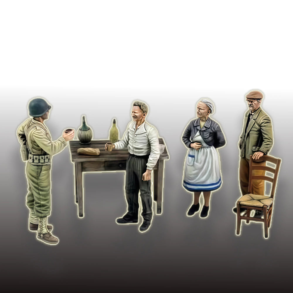 1/35 WWII German Soldiers & Civilian Workers, 4 Figures, Resin Model Figure Kit, Unassembled and Unpainted
