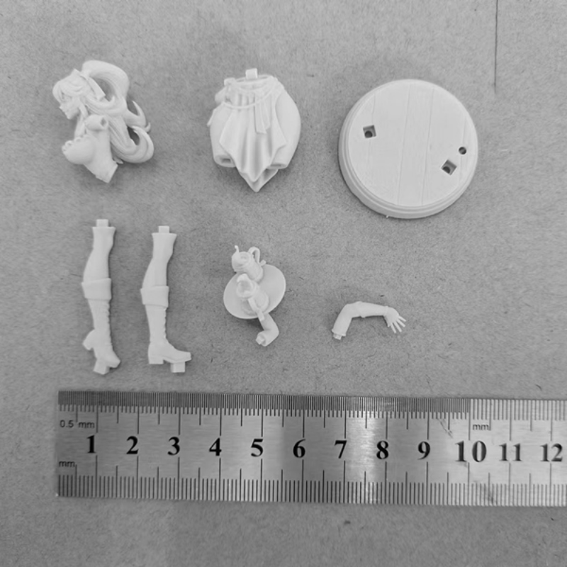 1/24 Medieval Tavern Maid, Resin Model Figure Kit, Unassembled and Unpainted