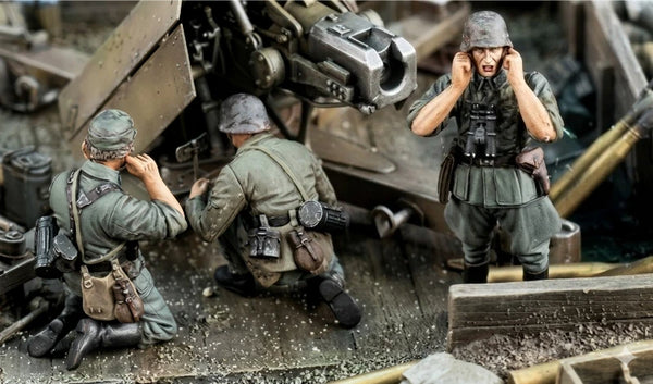 1/35 WWII German Gun Crew, 3 Figures, Resin Model Figure Kit, Unassembled and Unpainted