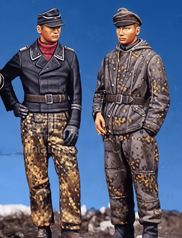1/72 WWII German Combat Infantry, 2 Figures, Resin Model Figure Kit, Unassembled and Unpainted