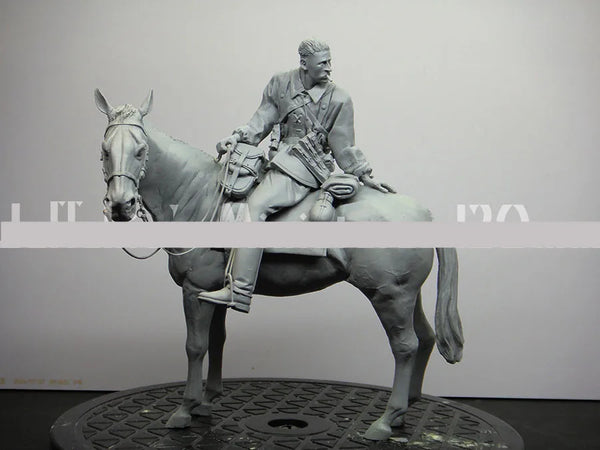 1/16 Napoleonic Cavalry Officer Mounted, Resin Model Figure Kit, Unassembled and Unpainted