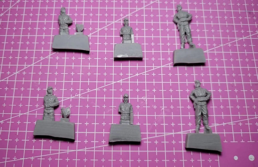 1/72 WWII Soviet Infantry Squad Advancing, 6 Figures, Resin Model Figure Kit, Unassembled and Unpainted
