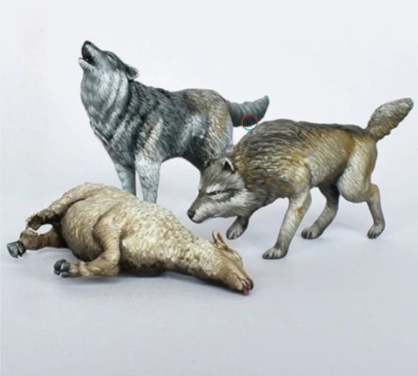 1/35 Wolf Pack, 3 Figures, Resin Model Creature Kit, Wildlife Theme, Unassembled and Unpainted