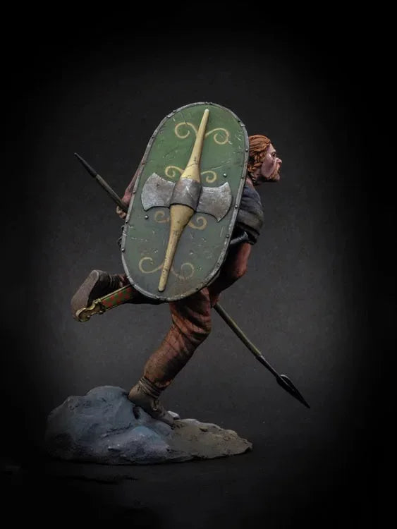 1/24 Ancient Celtic Warrior, Resin Model Figure Kit, Unassembled and Unpainted