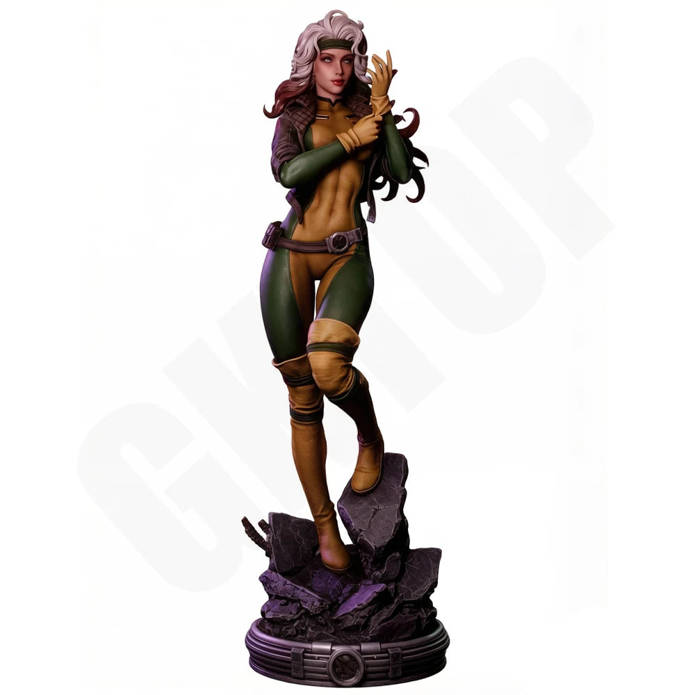 1/24 Female Warrior with Antlers, Resin Model Figure Kit, Fantasy Theme, Unassembled and Unpainted