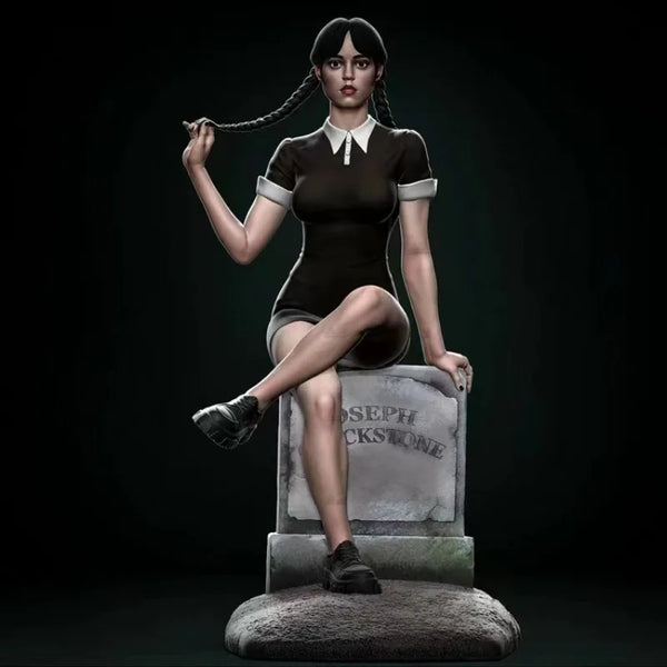 1/24 Gothic Cemetery Pin-up, Resin Model Figure Kit, Unassembled and Unpainted