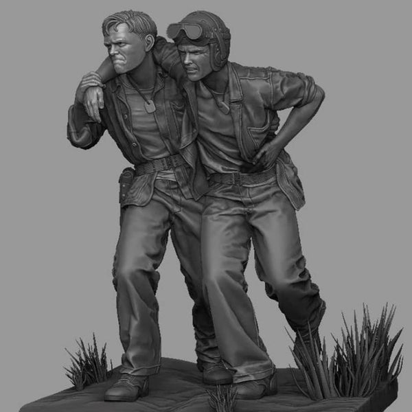 1/35 WWII US Tanker Supporting Wounded Comrade, 2 Figures, Resin Model Figure Kit, Unassembled and Unpainted