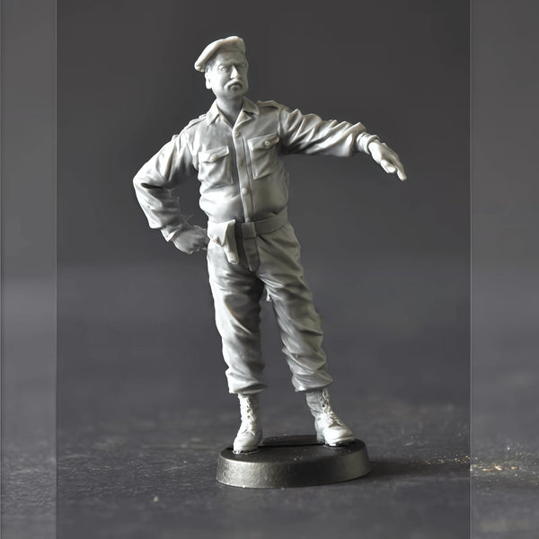 1/35 WWII German Pilot in Flight Suit, Resin Model Figure Kit, Unassembled and Unpainted