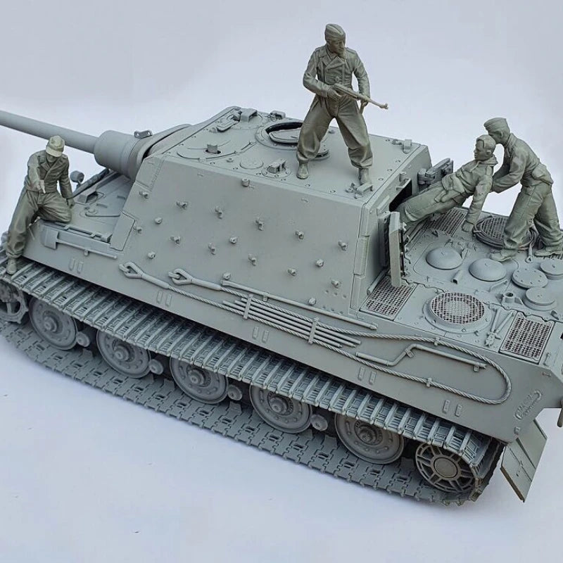 1/35 WWII German Tank Crew Commanding Panzer, 4 Figures, Resin Model Figure Kit, Unassembled and Unpainted