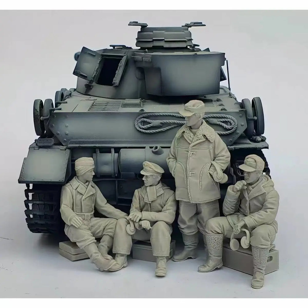 1/35 WWII German Panzer Crew Multi-Pose, 4 Figures, Resin Model Figure Kit, Unassembled and Unpainted