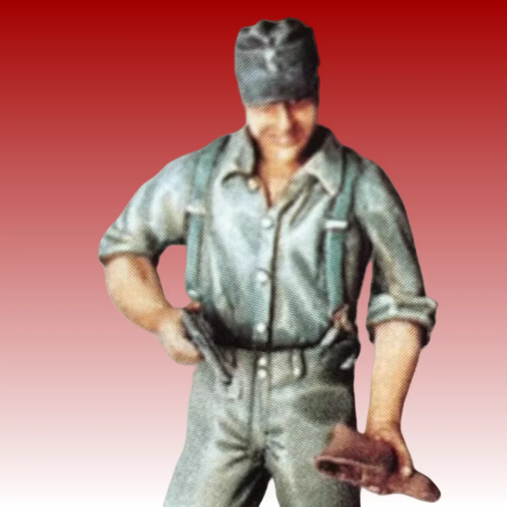 1/35 WWII German Infantry with Rolled Sleeves, Resin Model Figure Kit, Unassembled and Unpainted