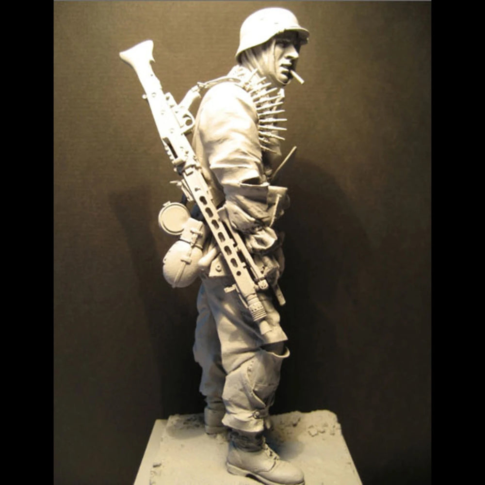 1/16 WWI German Infantry with Ammunition Pouches, Resin Model Figure Kit, Unassembled and Unpainted