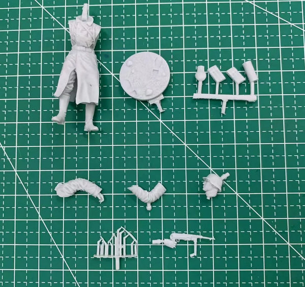 1/35 WWII German Officer in Field Coat, Resin Model Figure Kit, Unassembled and Unpainted
