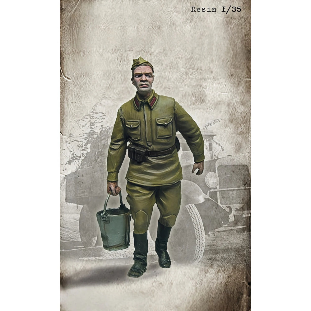 1/35 WWII Soviet Driver, Resin Model Figure Kit, Unassembled and Unpainted